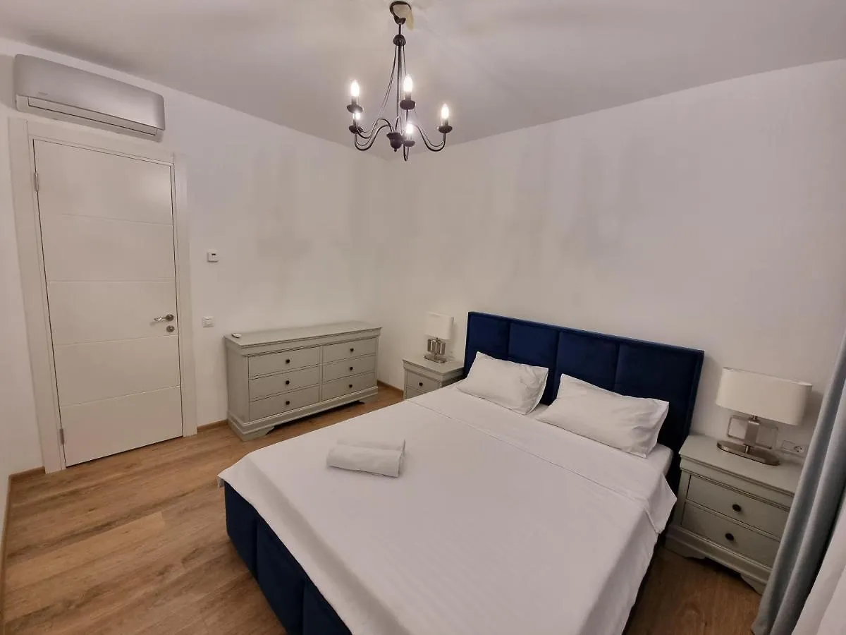 Grand Look & Best Location For Business On 부쿠레슈티 아파트